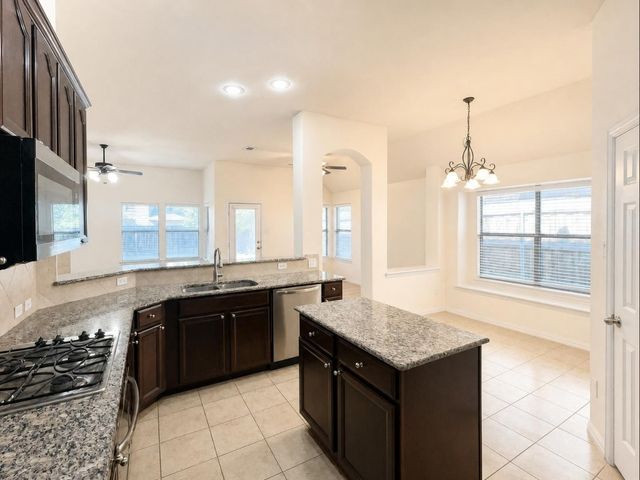 304 Blythe Bridge Road, Roanoke, TX 76262