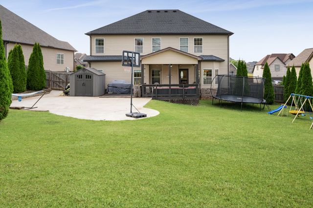 166 Melbourne Dr, Clarksville, TN 37043