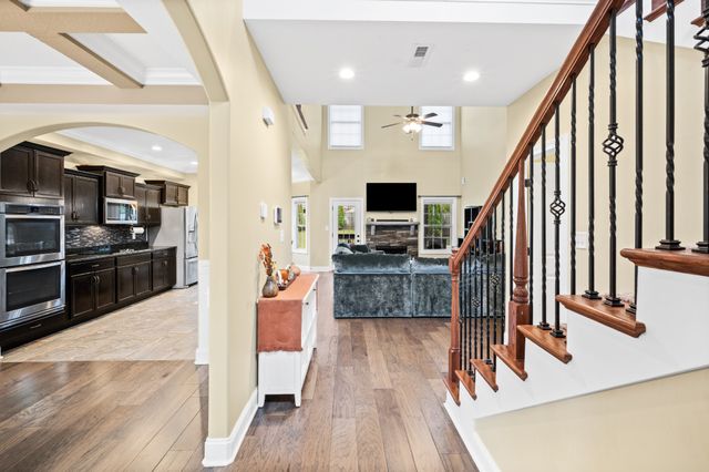 166 Melbourne Dr, Clarksville, TN 37043