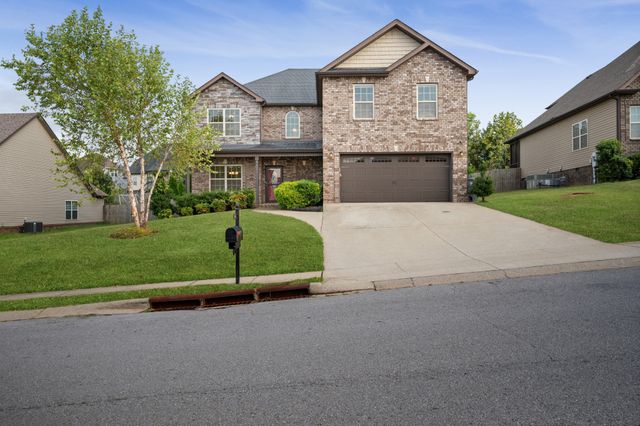 166 Melbourne Dr, Clarksville, TN 37043