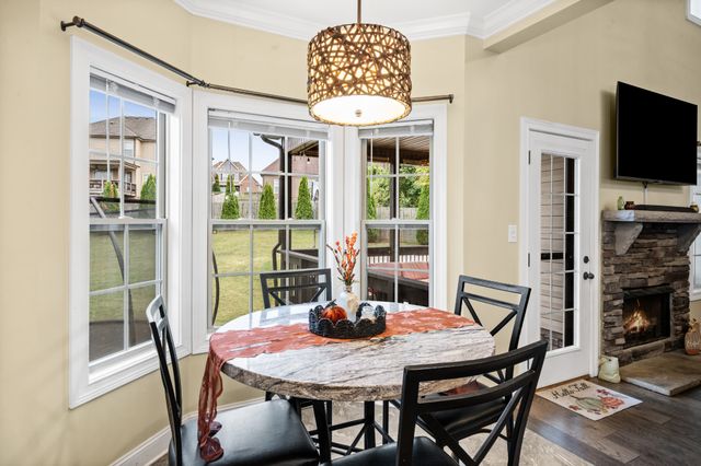 166 Melbourne Dr, Clarksville, TN 37043