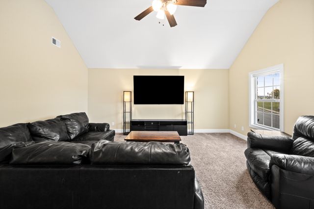 166 Melbourne Dr, Clarksville, TN 37043