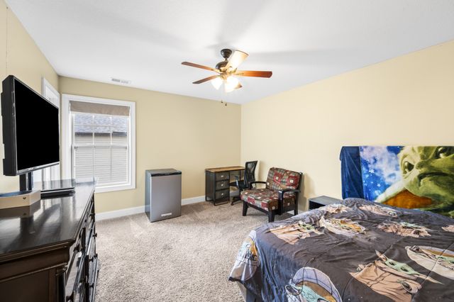 166 Melbourne Dr, Clarksville, TN 37043