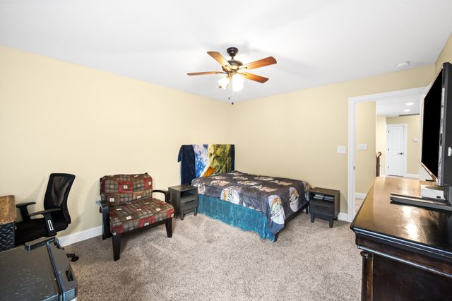 166 Melbourne Dr, Clarksville, TN 37043