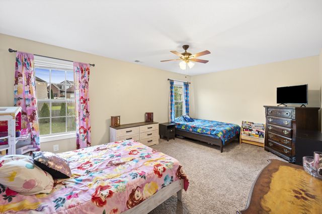 166 Melbourne Dr, Clarksville, TN 37043