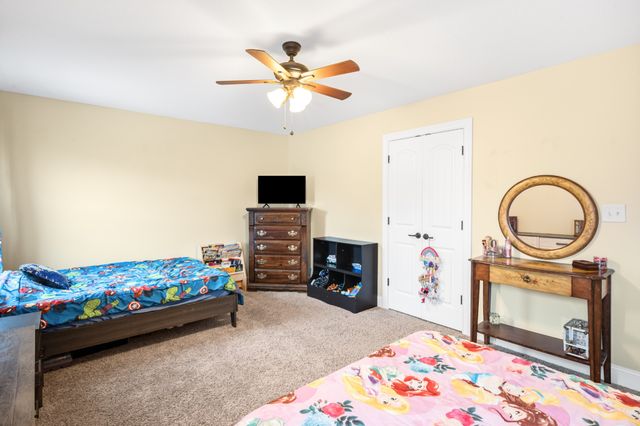 166 Melbourne Dr, Clarksville, TN 37043