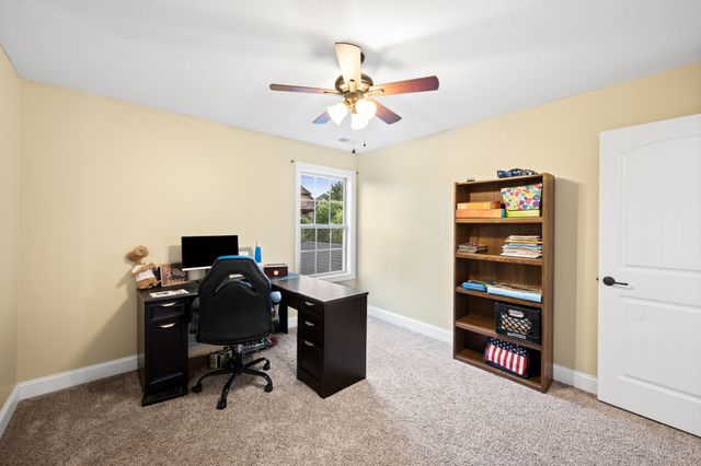 166 Melbourne Dr, Clarksville, TN 37043