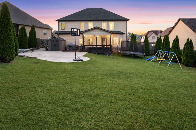 166 Melbourne Dr, Clarksville, TN 37043