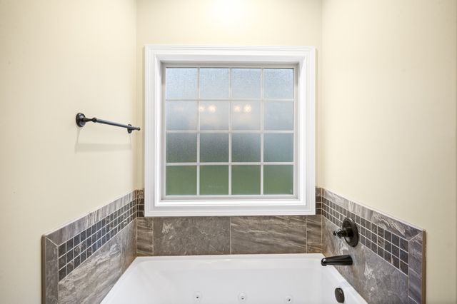 166 Melbourne Dr, Clarksville, TN 37043