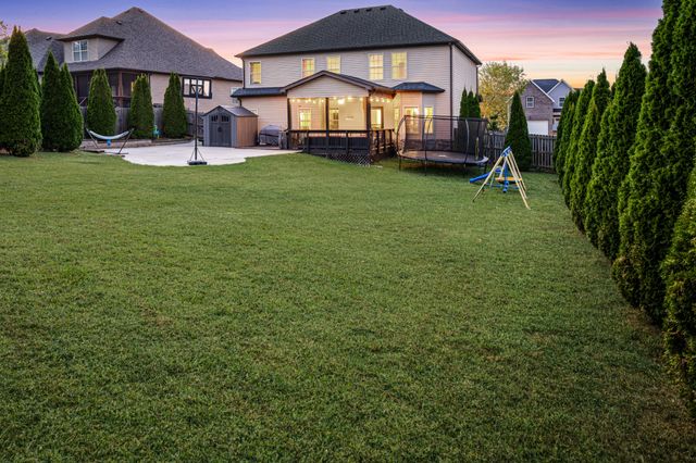 166 Melbourne Dr, Clarksville, TN 37043