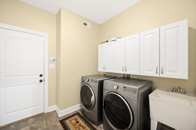 166 Melbourne Dr, Clarksville, TN 37043