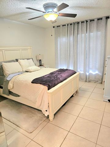 14060 Greentree Drive, Wellington, FL 33414