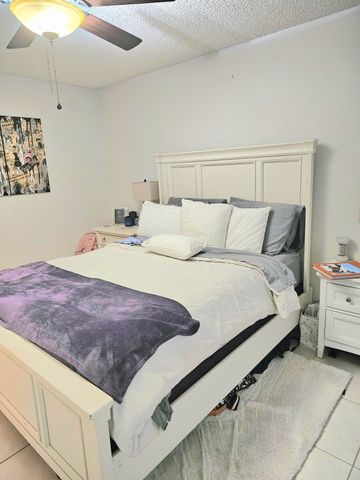 14060 Greentree Drive, Wellington, FL 33414