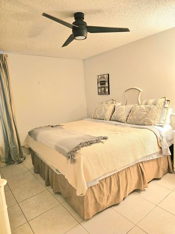 14060 Greentree Drive, Wellington, FL 33414