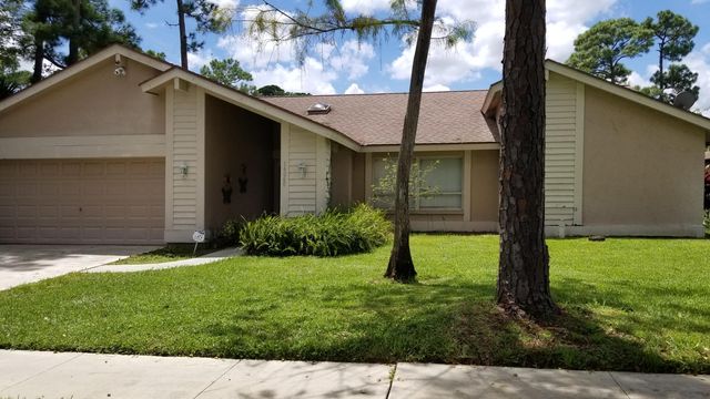 14060 Greentree Drive, Wellington, FL 33414
