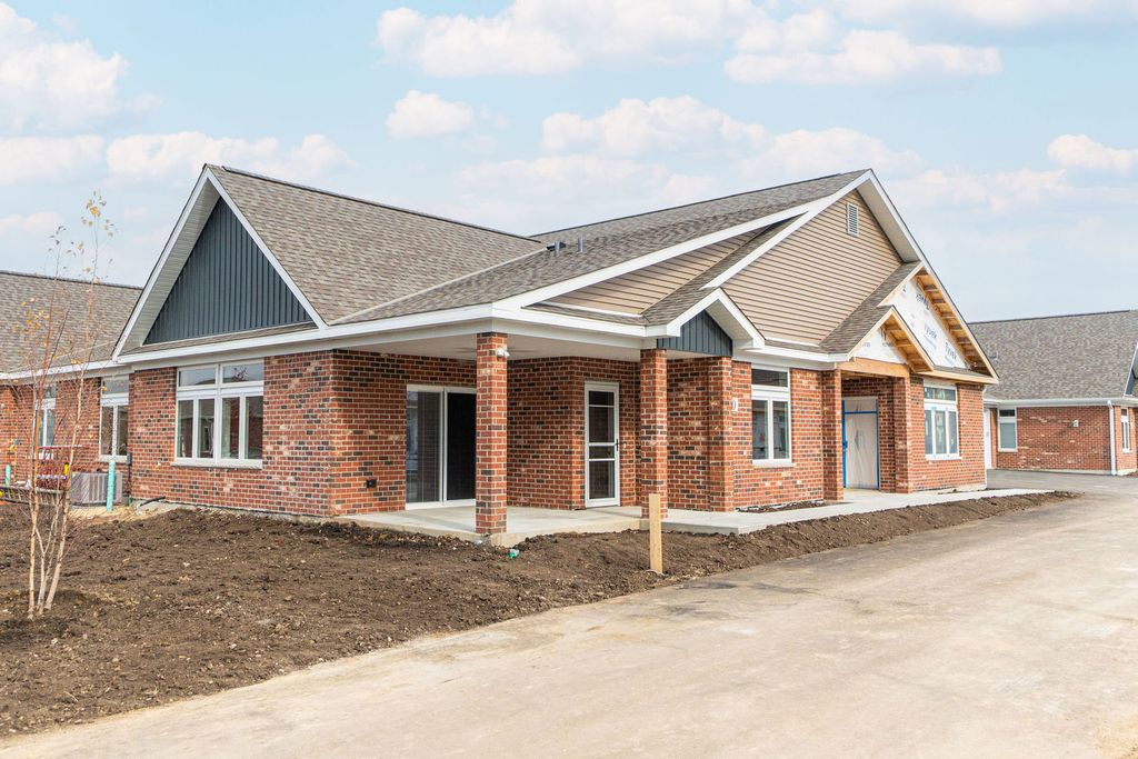 568 Stearn Drive 568, Genoa, IL 60135