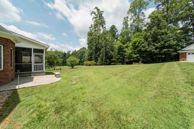 6623 Aspen Forest Lane, Walkertown, NC 27051