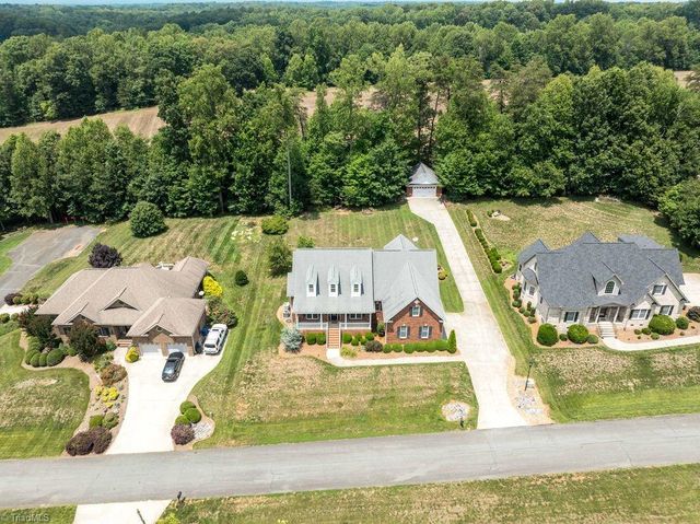 6623 Aspen Forest Lane, Walkertown, NC 27051