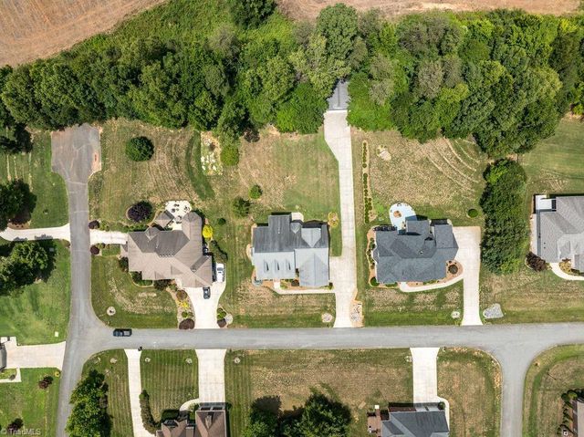6623 Aspen Forest Lane, Walkertown, NC 27051