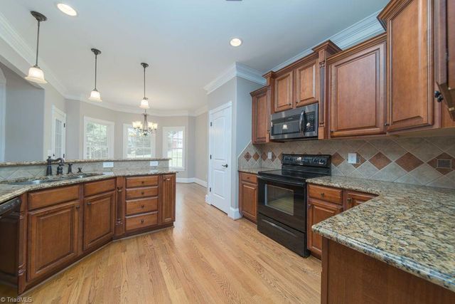 6623 Aspen Forest Lane, Walkertown, NC 27051