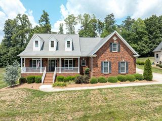 6623 Aspen Forest Lane, Walkertown, NC 27051