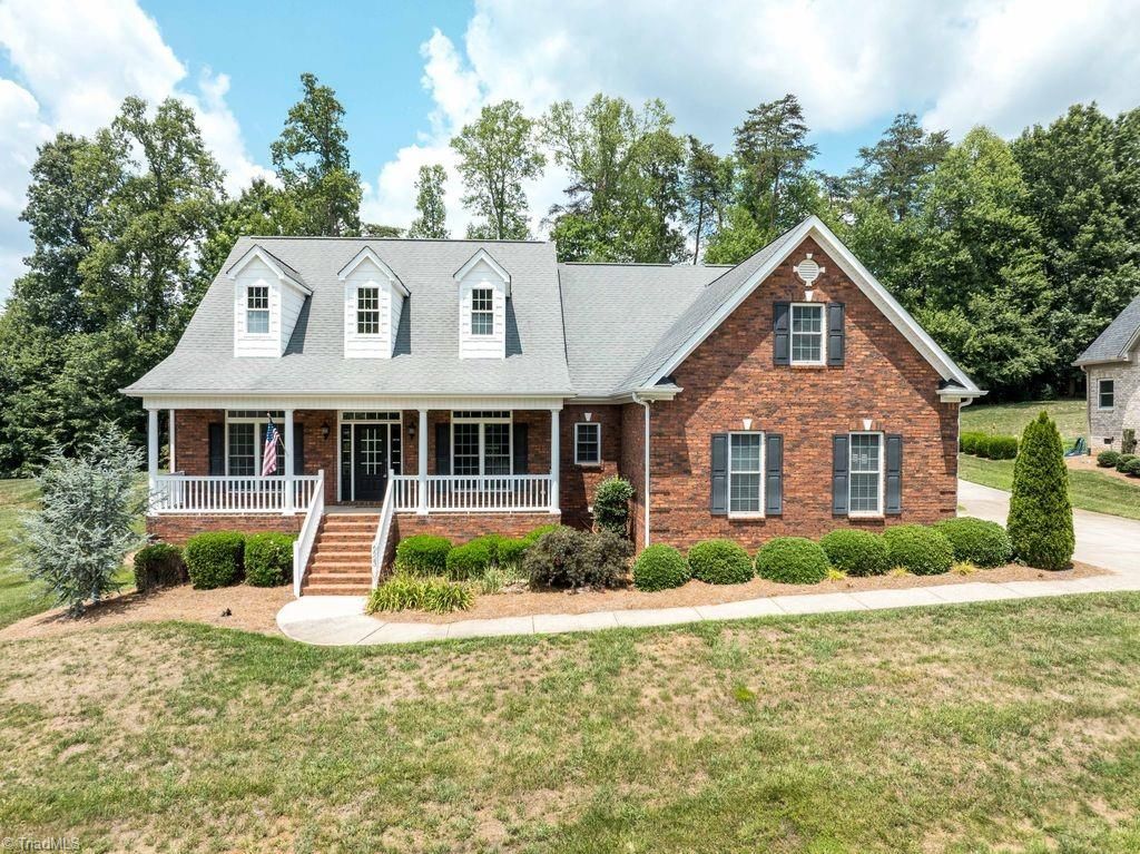 6623 Aspen Forest Lane, Walkertown, NC 27051