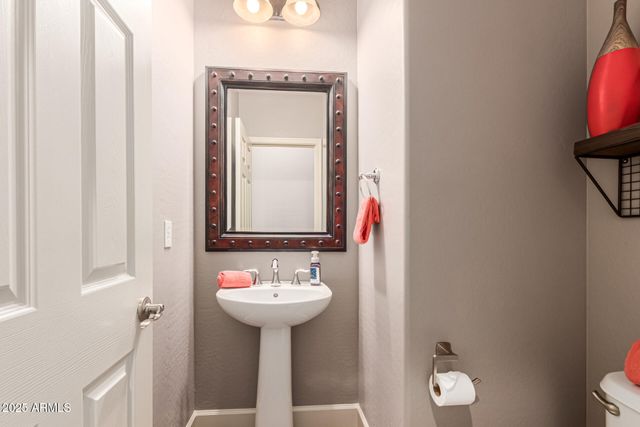 3445 E GRAND CANYON Drive, Chandler, AZ 85249