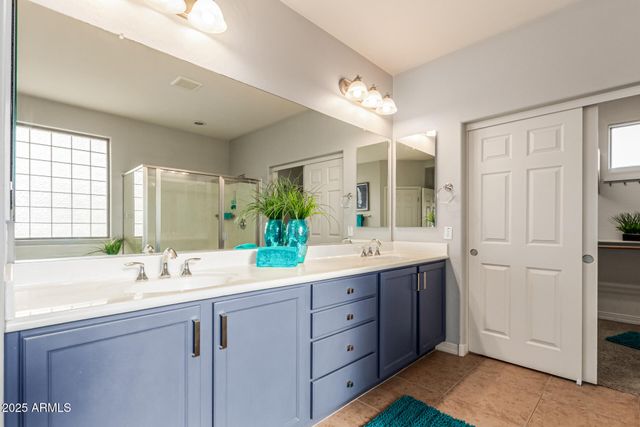 3445 E GRAND CANYON Drive, Chandler, AZ 85249