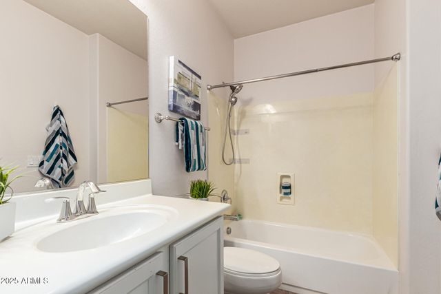 3445 E GRAND CANYON Drive, Chandler, AZ 85249