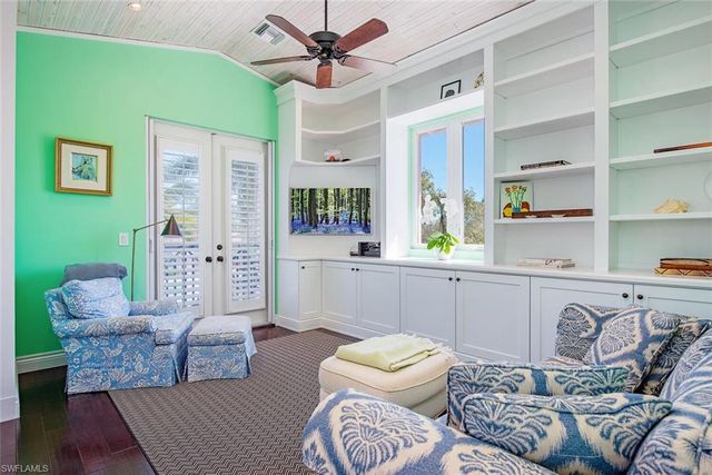 4875 Whispering Pine WAY, Naples, FL 34103