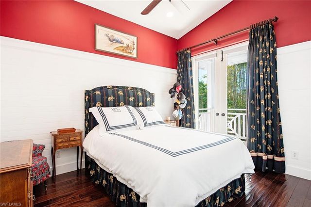 4875 Whispering Pine WAY, Naples, FL 34103