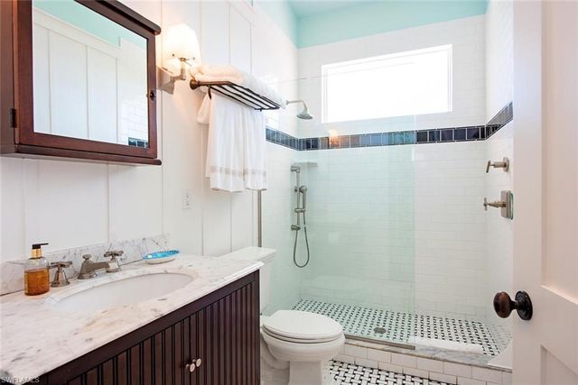 4875 Whispering Pine WAY, Naples, FL 34103