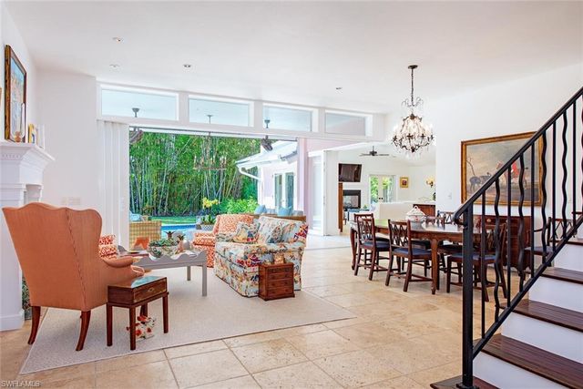 4875 Whispering Pine WAY, Naples, FL 34103