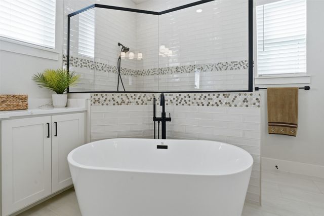 2036 Downslope Lane, Weatherford, TX 76087