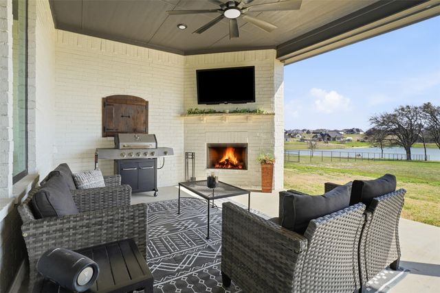 2036 Downslope Lane, Weatherford, TX 76087