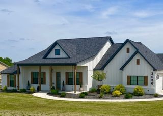 2036 Downslope Lane, Weatherford, TX 76087