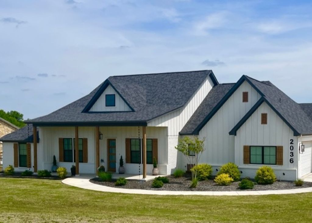 2036 Downslope Lane, Weatherford, TX 76087