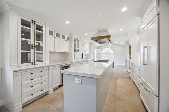 6119 Ella Lee Lane, Houston, TX 77057