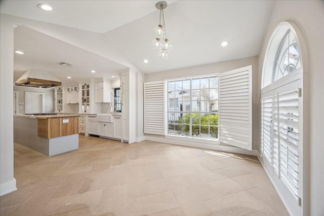 6119 Ella Lee Lane, Houston, TX 77057