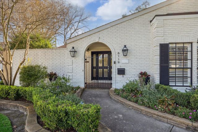 6119 Ella Lee Lane, Houston, TX 77057