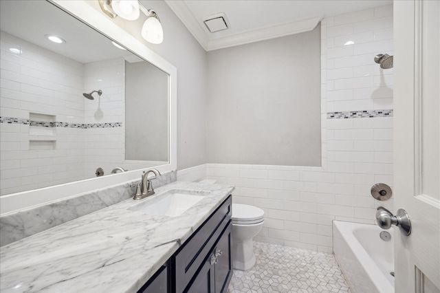 6119 Ella Lee Lane, Houston, TX 77057