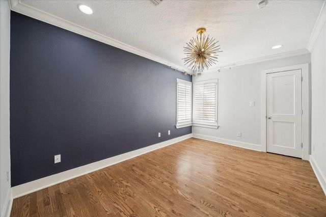 6119 Ella Lee Lane, Houston, TX 77057