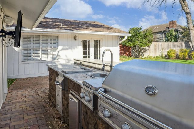 6119 Ella Lee Lane, Houston, TX 77057