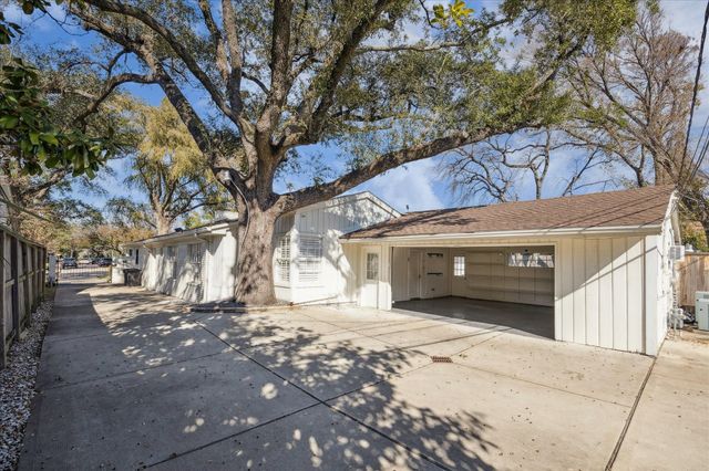 6119 Ella Lee Lane, Houston, TX 77057