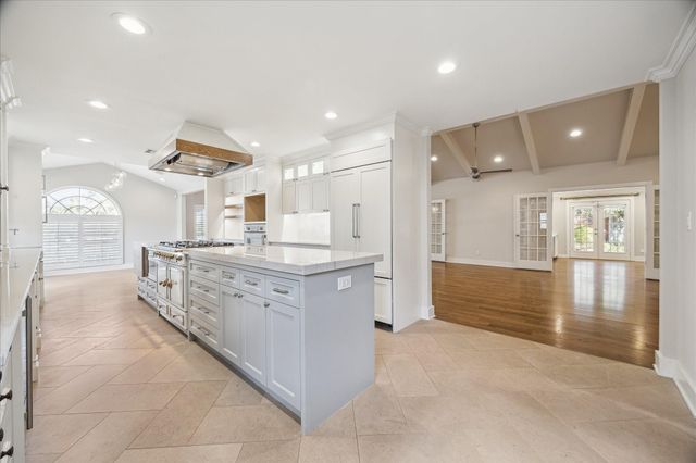 6119 Ella Lee Lane, Houston, TX 77057