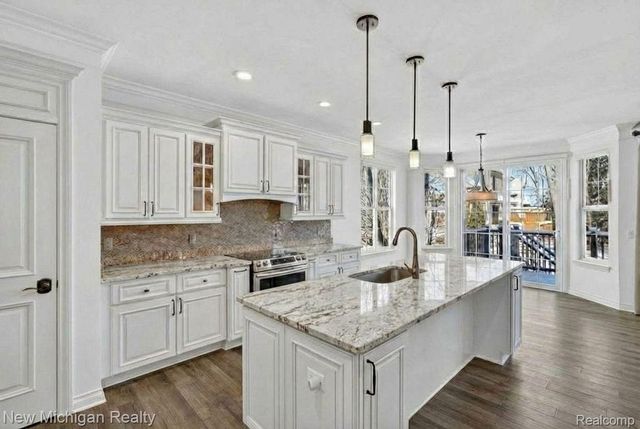 13138 Harbor Landings Drive 86, Fenton Charter Township, MI 48430