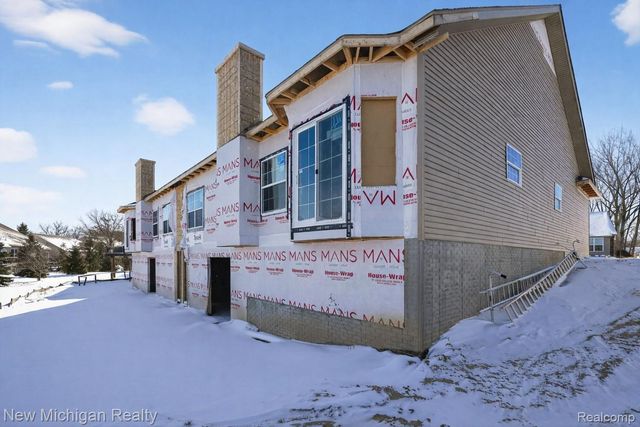 13138 Harbor Landings Drive 86, Fenton Charter Township, MI 48430