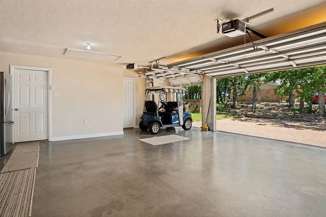 222 Hart Court, Runaway Bay, TX 76426