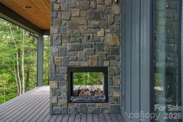 148 Reserve Way, Hendersonville, NC 28739