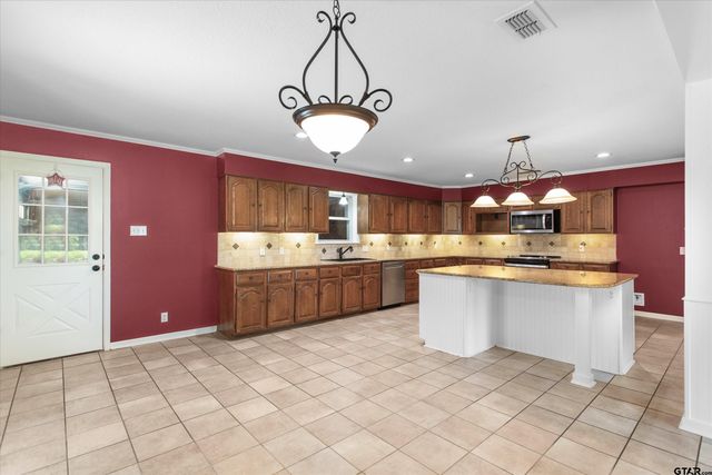 10308 CR 2188, Whitehouse, TX 75791